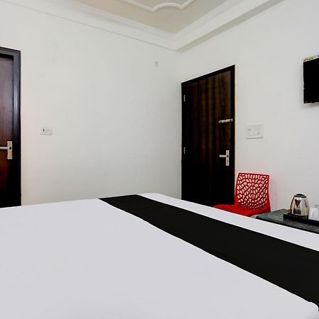 Super Hotel Live View Indraprast Exterior photo