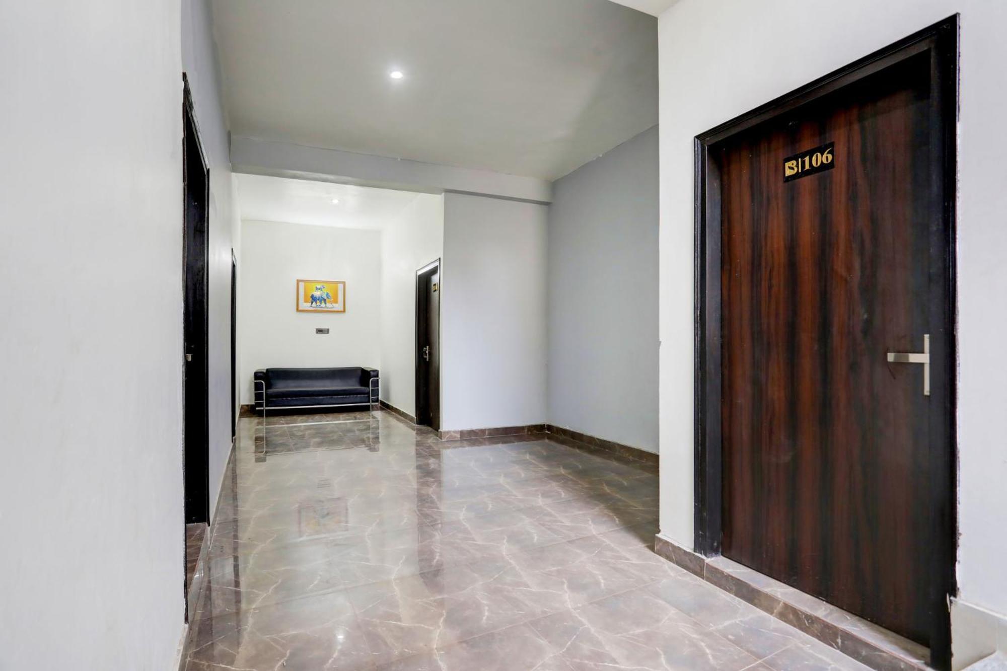 Super Hotel Live View Indraprast Exterior photo