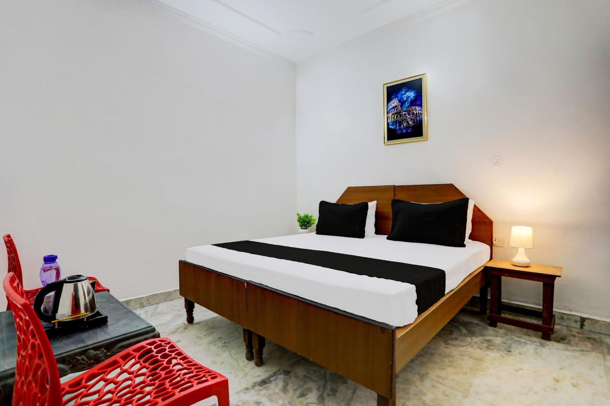 Super Hotel Live View Indraprast Exterior photo
