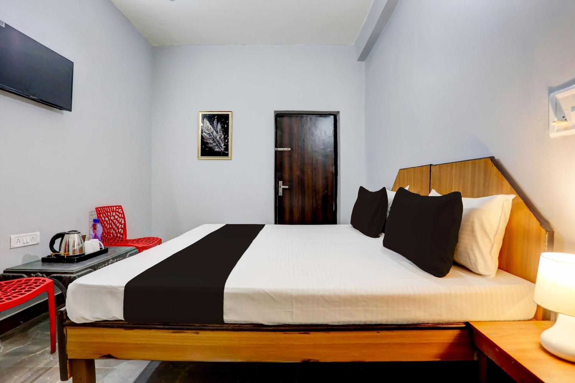 Super Hotel Live View Indraprast Exterior photo